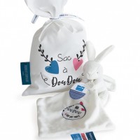 Sac à doudou + Doudou lapin "Mon Doudou + fort que tout " 10  cm - Unicef